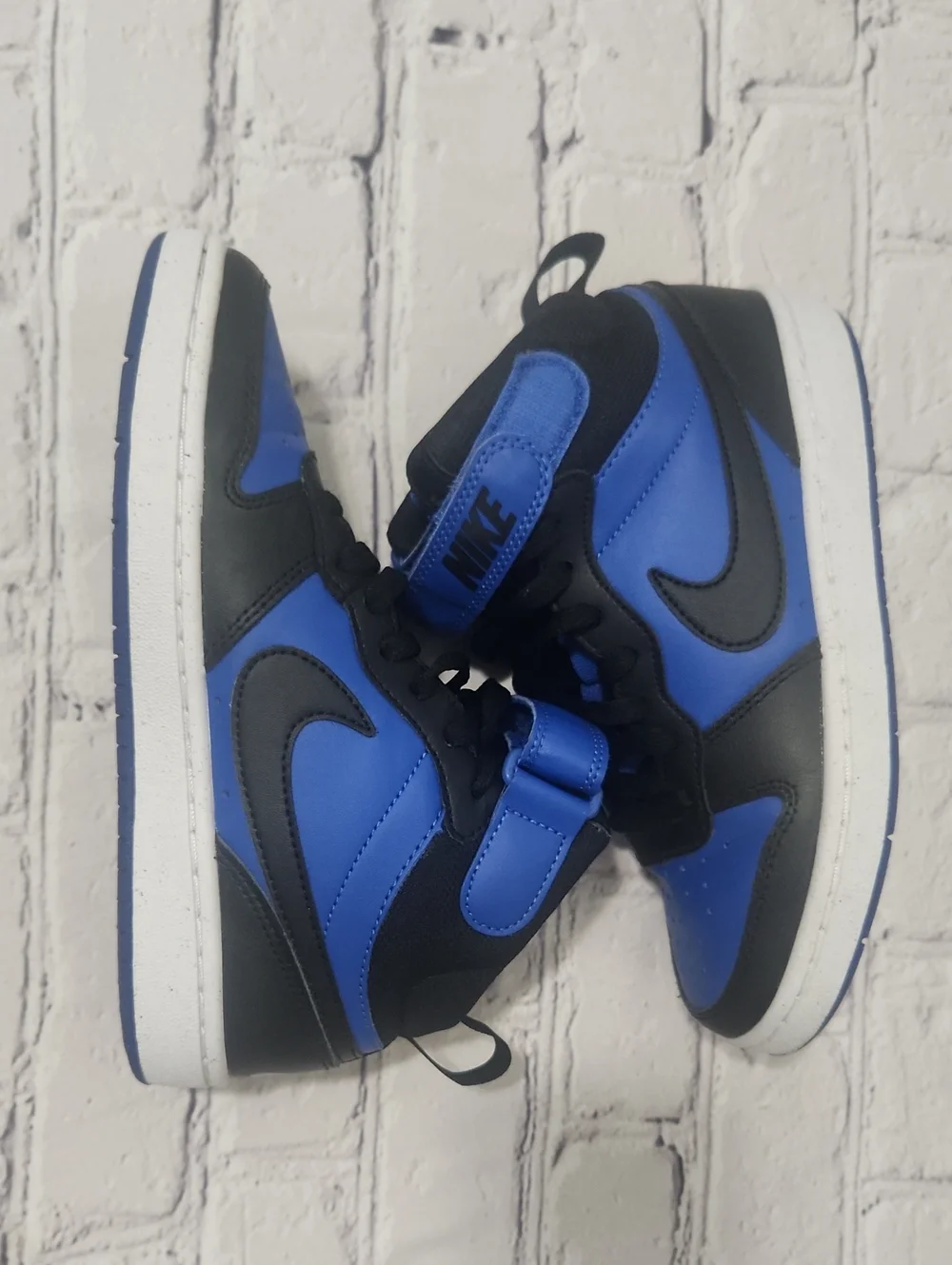 Nike High Top Kids Sneakers Size 4Y